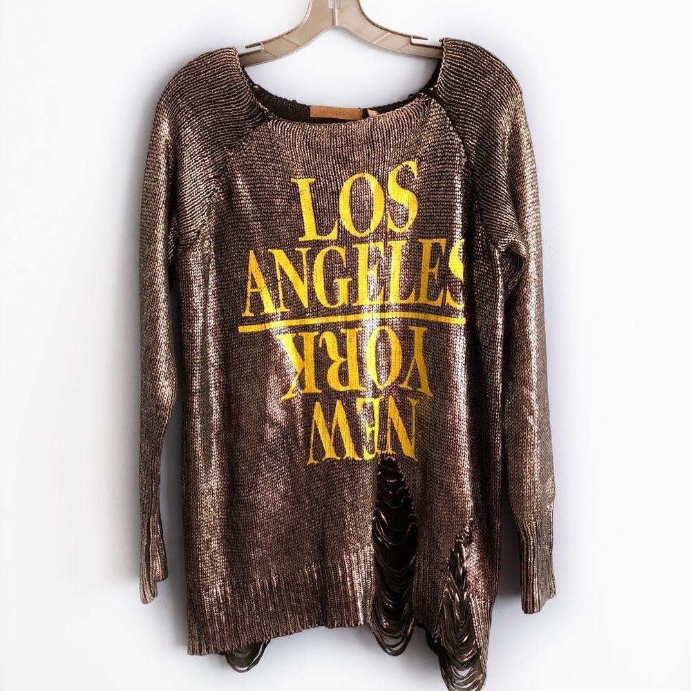 COPY - COPY - COPY - Long distressed graphic swea…